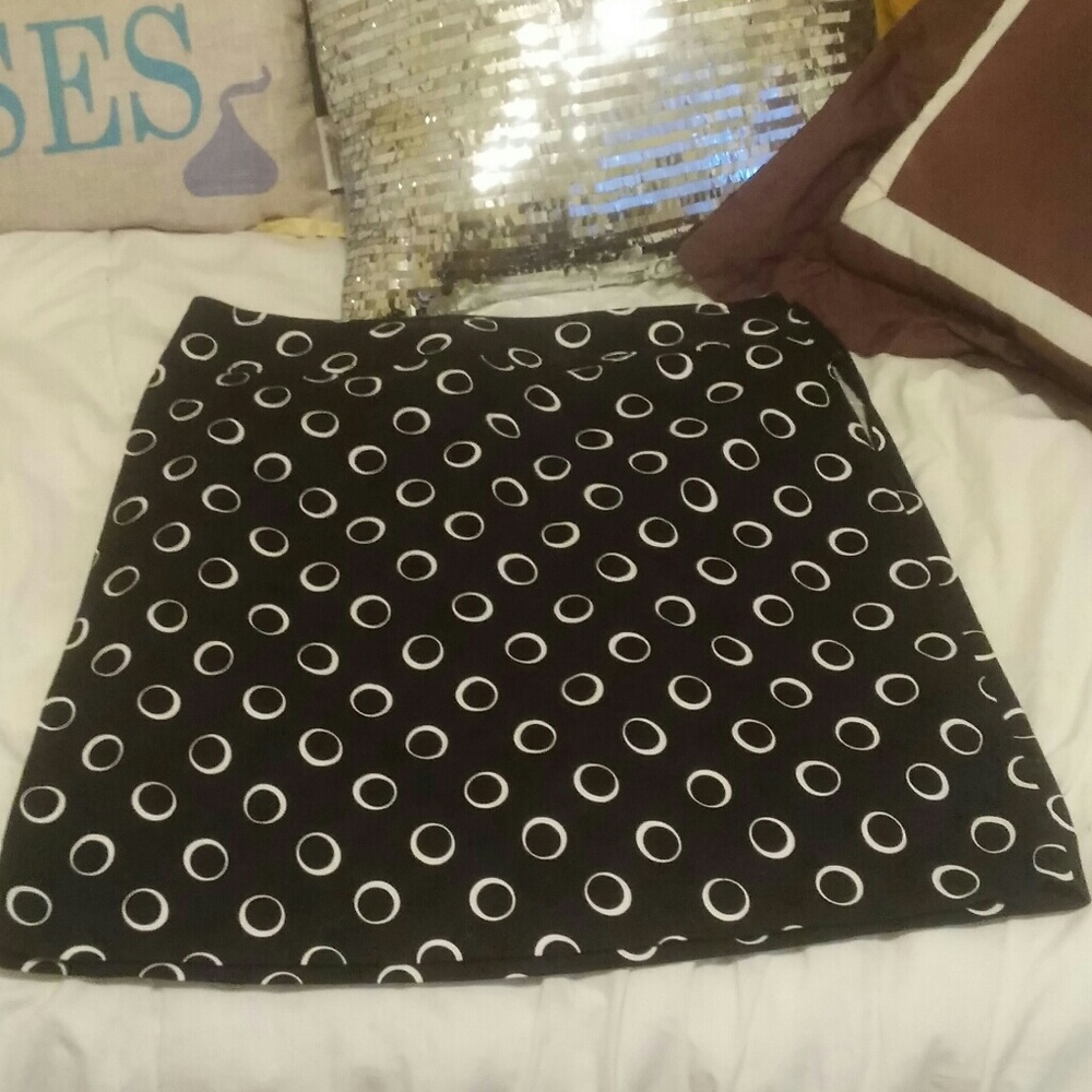 Rafaella black&white polka dot skirt- size 8